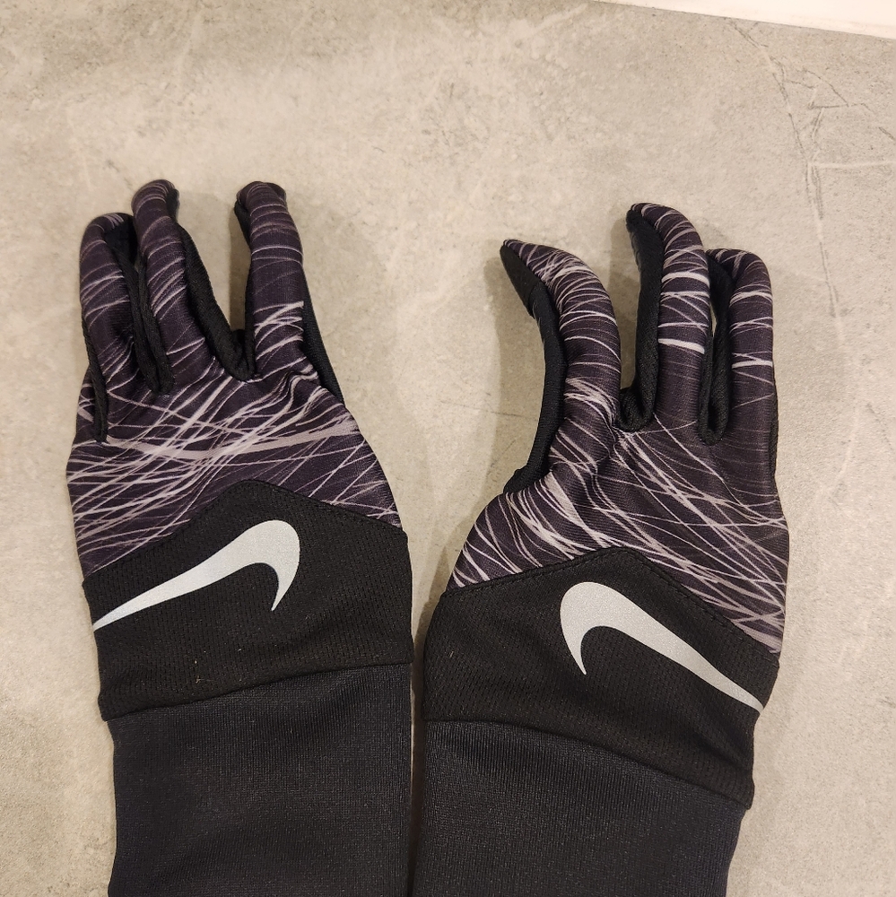 Nike Black and Silver Gloves